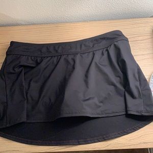 Anne Cole black swim/tennis skirt! New with tags!
